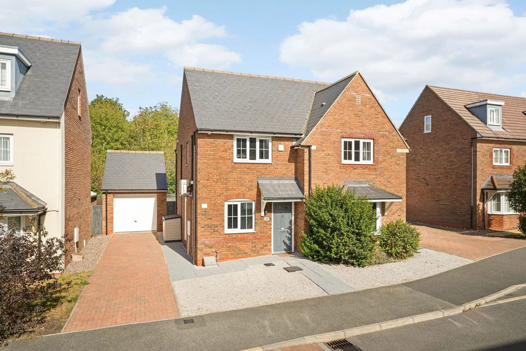 Property photo 1 of 33