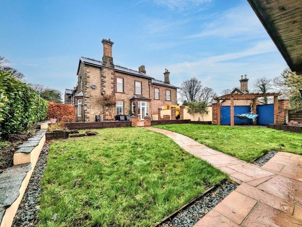 Property photo 1 of 26