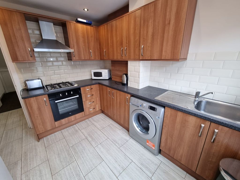 Property photo 3 of 10 Gallery