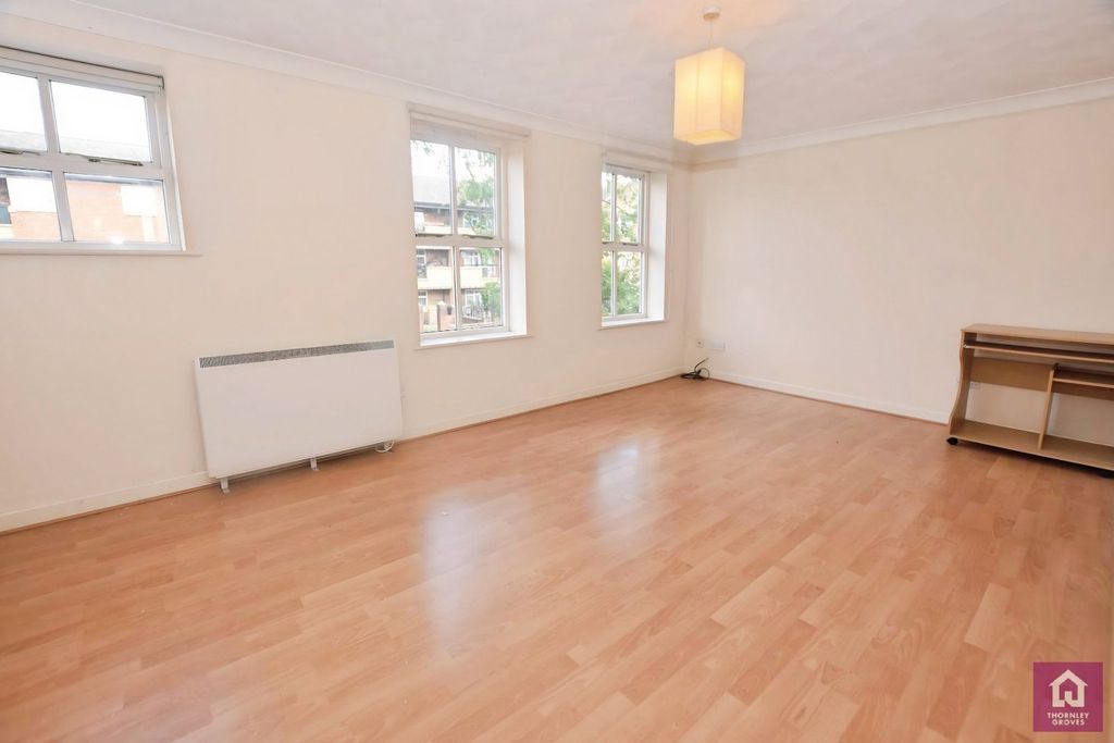 Property photo 2 of 14 Picture No. 20