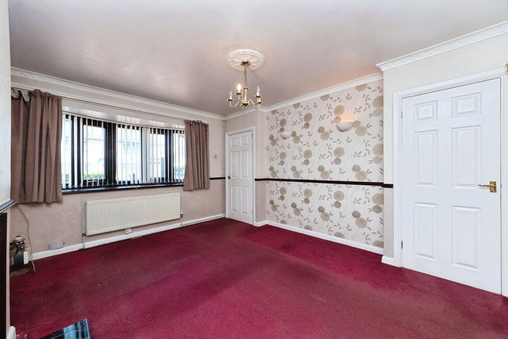 Property photo 3 of 20 Pbox-Img.Jpg