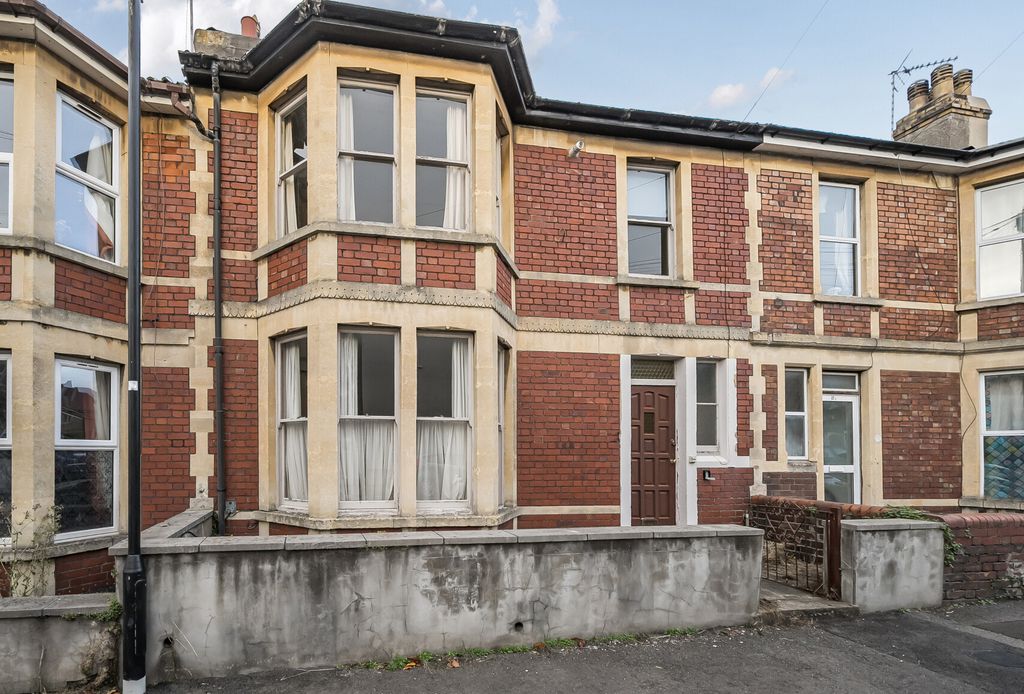 Property photo 1 of 14 1369400-19-68Ffa0...