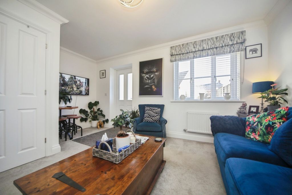 Property photo 2 of 14 Pbox-Img.Jpg