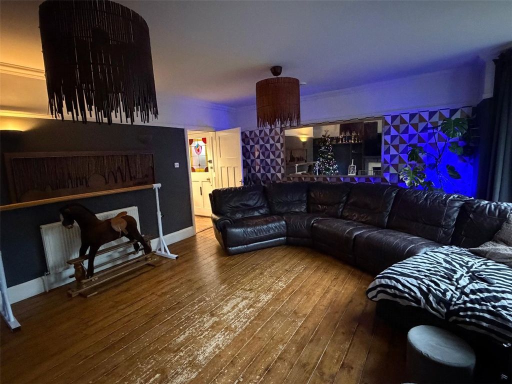 Property photo 3 of 15 Picture No. 07