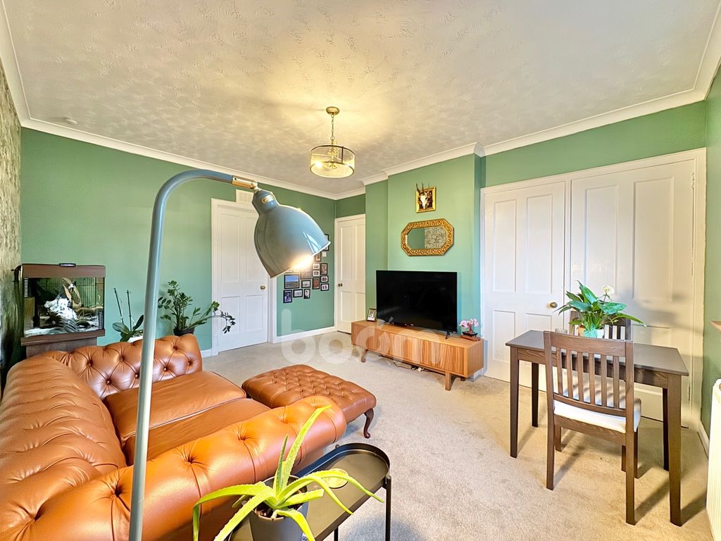 Property photo 1 of 22 Glenriddet Avenue, Kilbirnie Lounge
