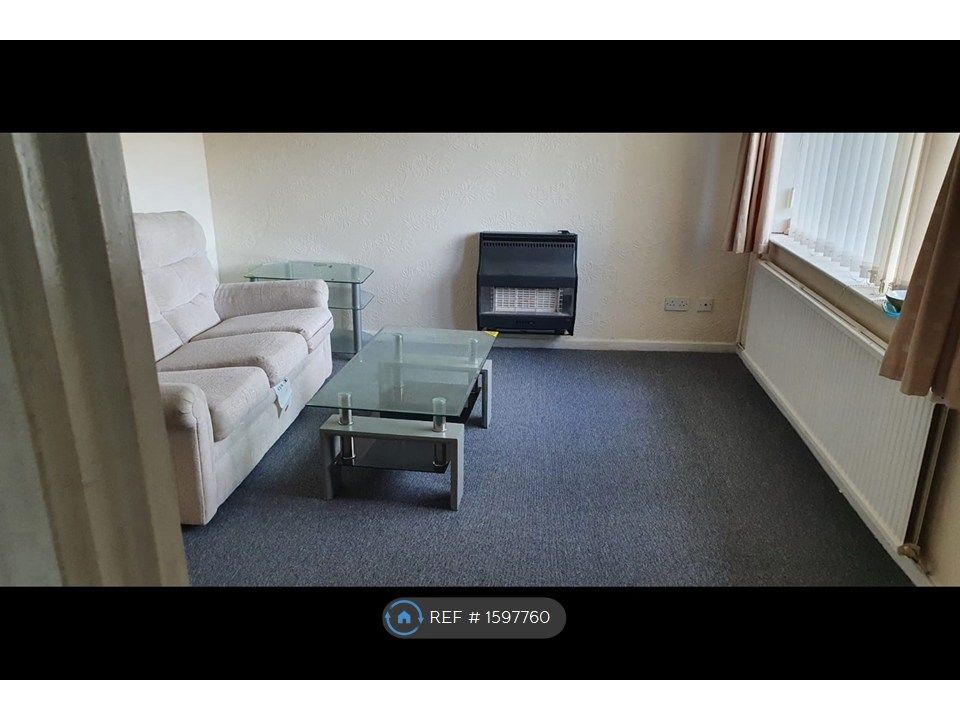 Property photo 2 of 8 Lounge