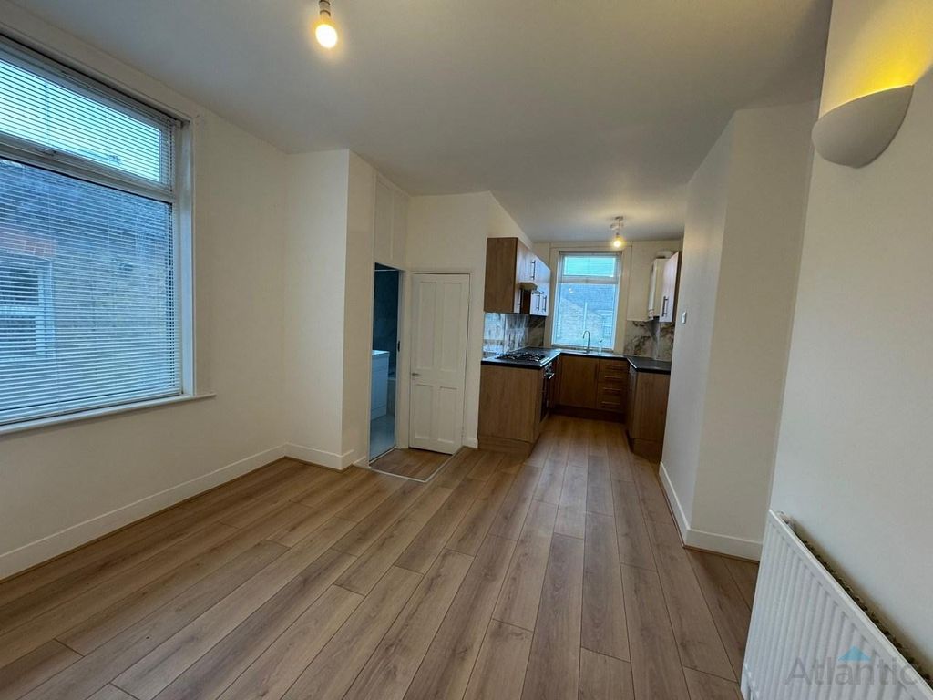 Property photo 2 of 9 Gallery