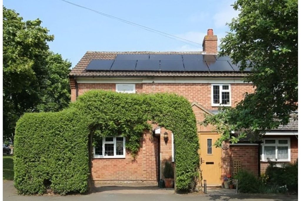 Property photo 2 of 21