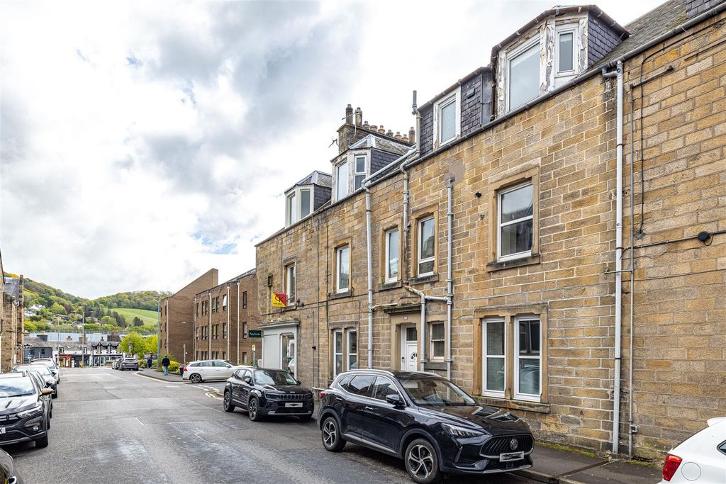 Property photo 1 of 20 8 St John St Galashiels 05.Jpg