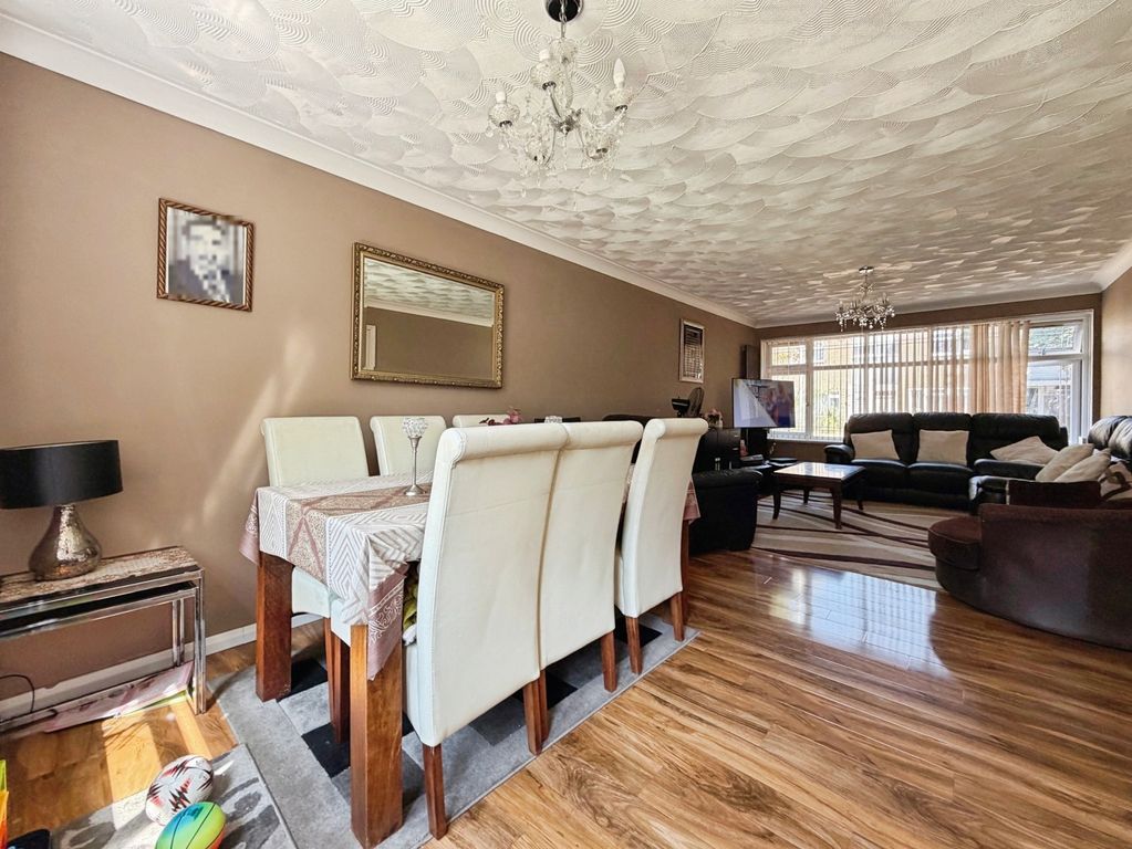 Property photo 3 of 10 Pbox-Img.Jpg