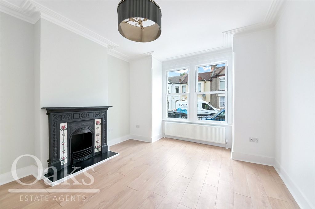 Property photo 2 of 12 Picture No. 08