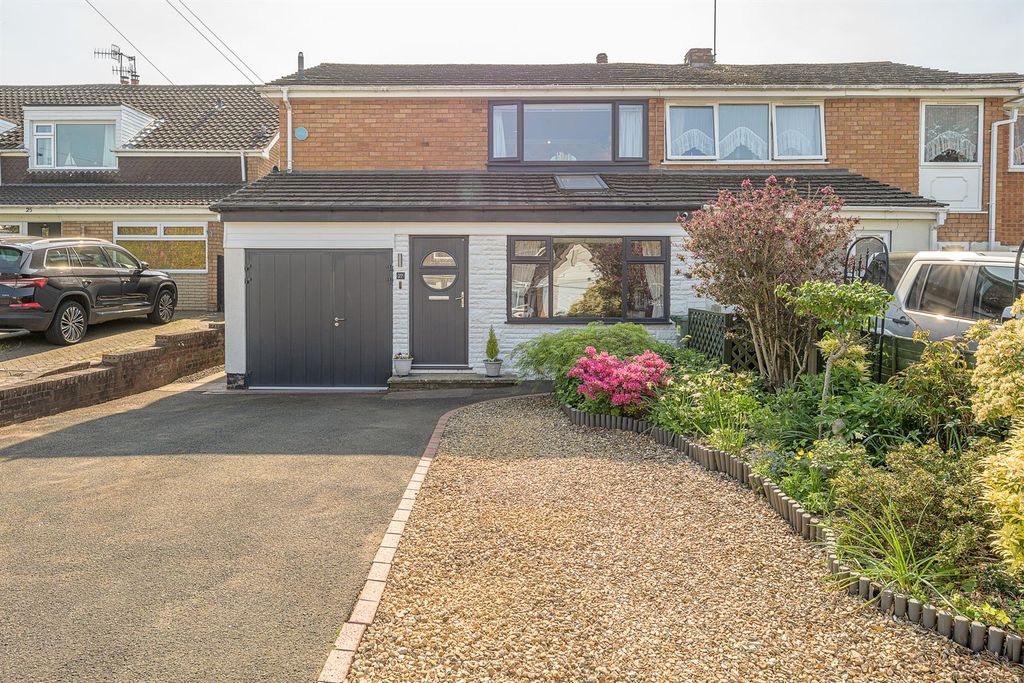 Property photo 1 of 27