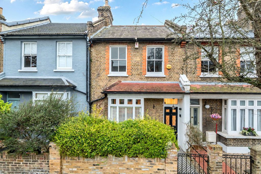 Property photo 1 of 16 External