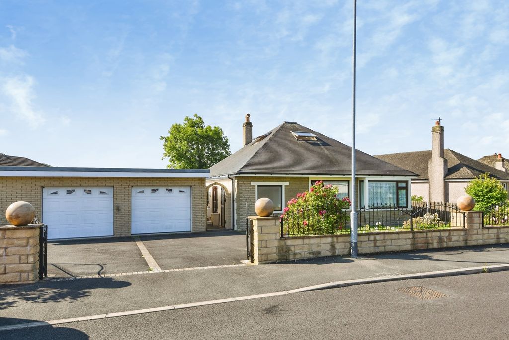 Property photo 1 of 21 Pbox-Img.Jpg