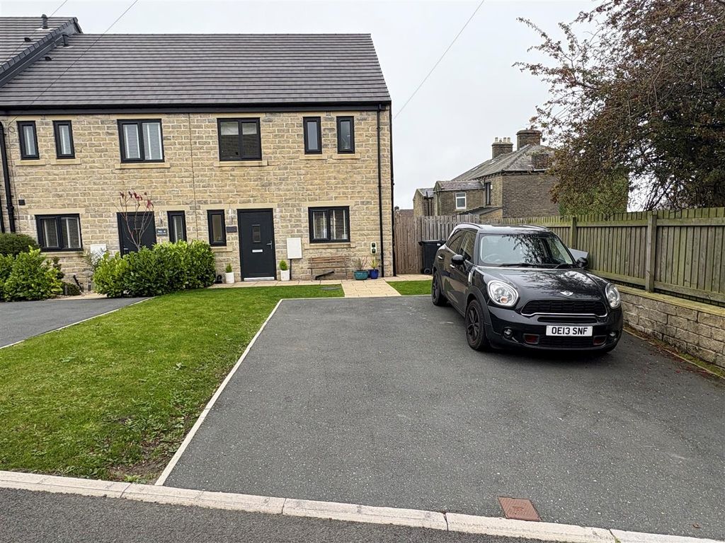 Property photo 1 of 26