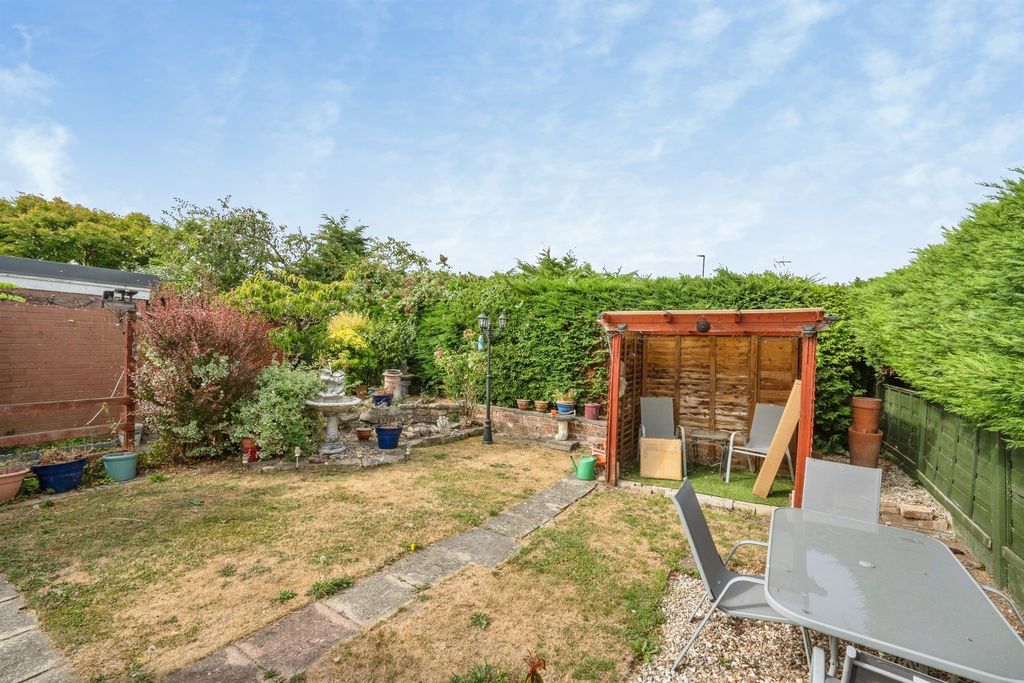 Property photo 2 of 13