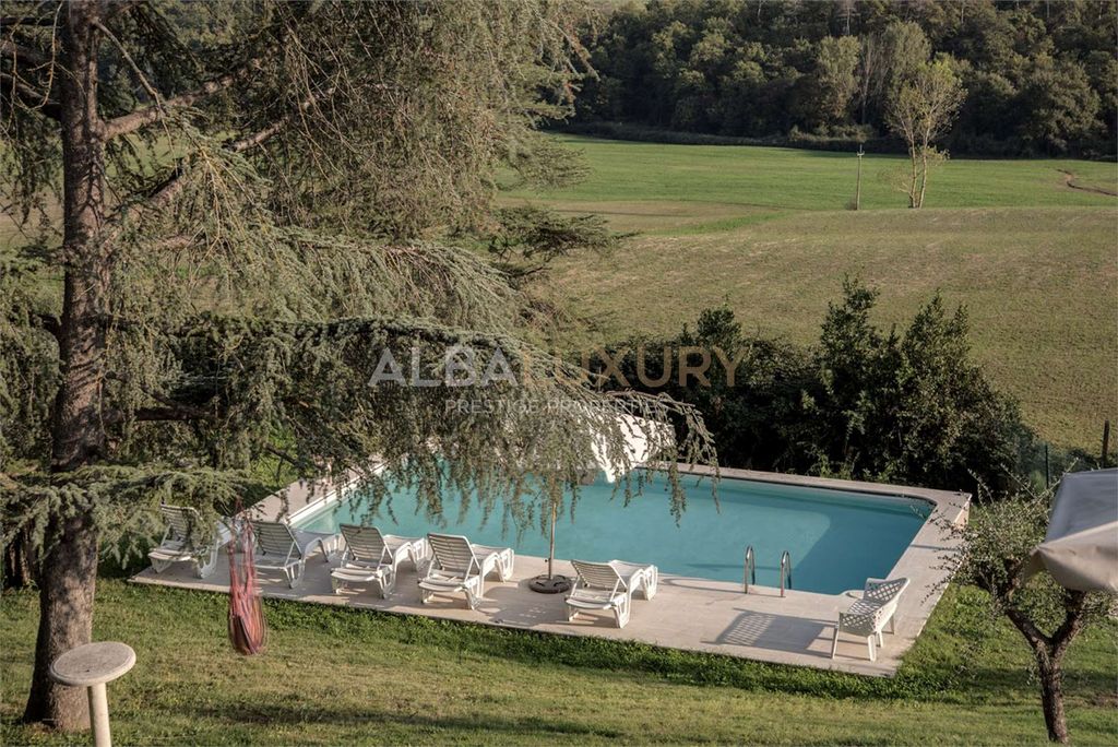 Property photo 2 of 47