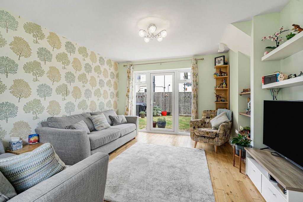 Property photo 2 of 16