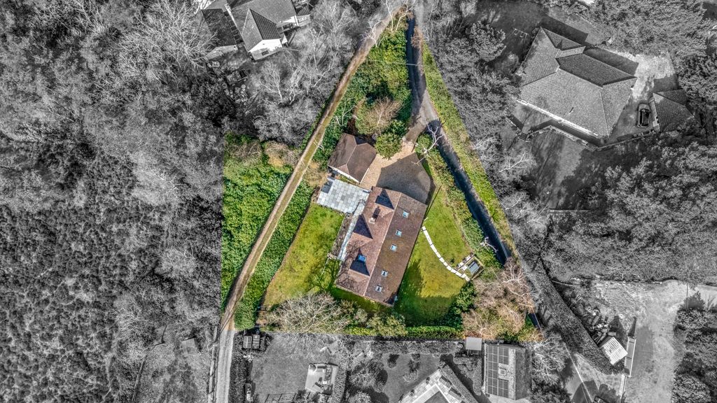 Property photo 3 of 24