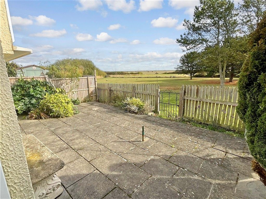 Property photo 1 of 11 Garden