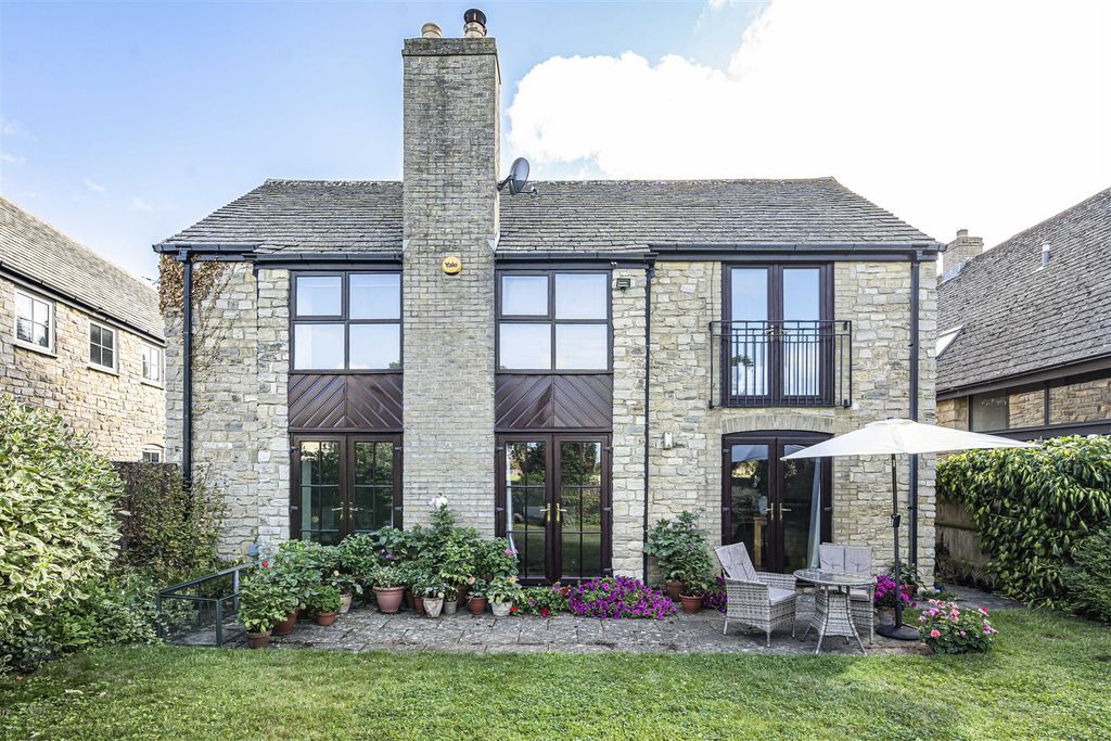 Property photo 1 of 35 39_61974.Jpg