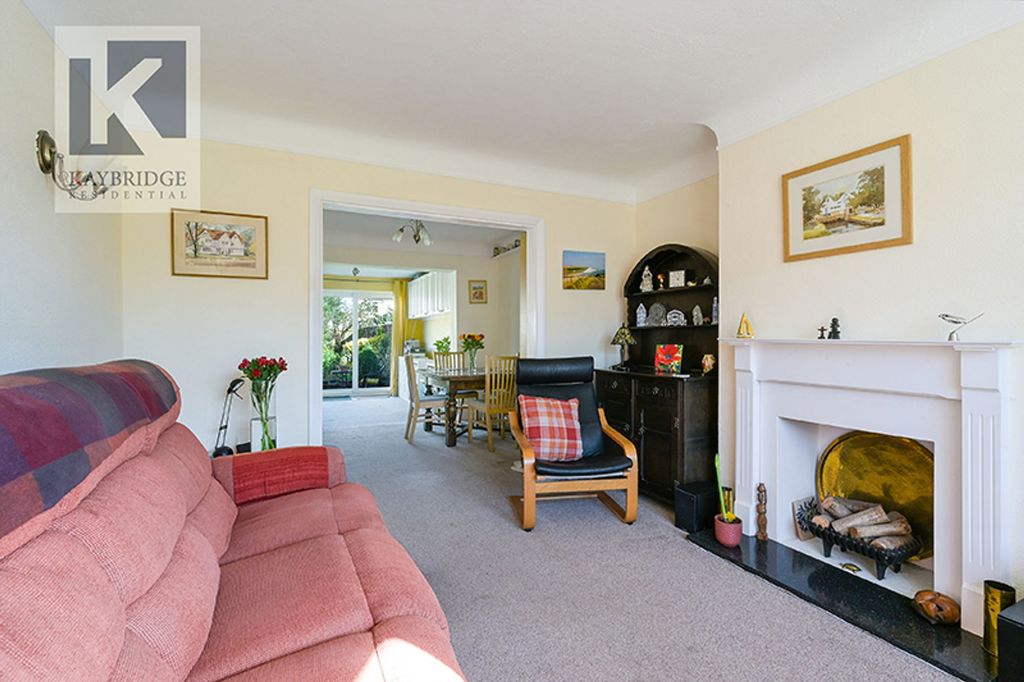 Property photo 3 of 11 Oakhurst Road, Epsom - Kt19 9Sf
