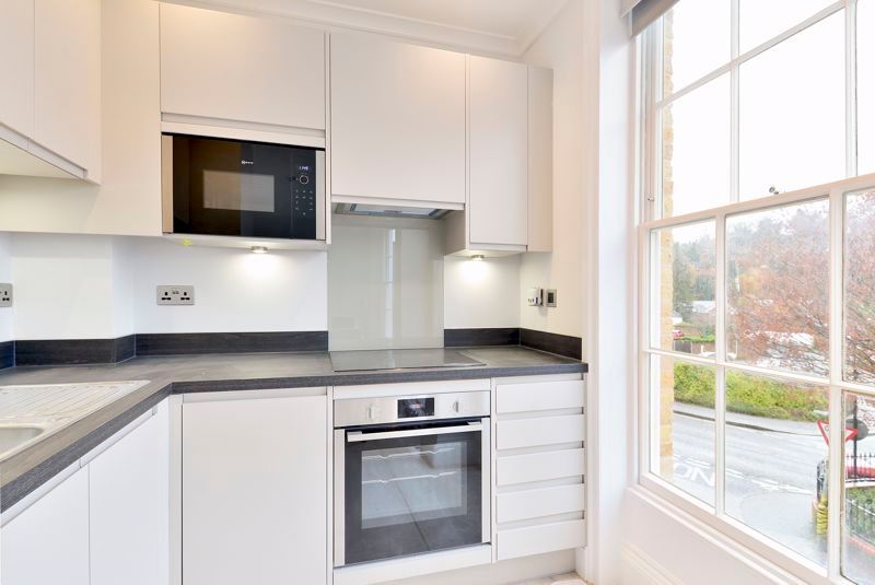 Property photo 2 of 14 Photo 6