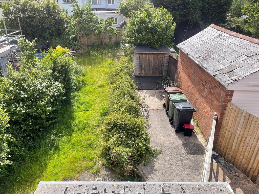 Property photo 3 of 25 Garden