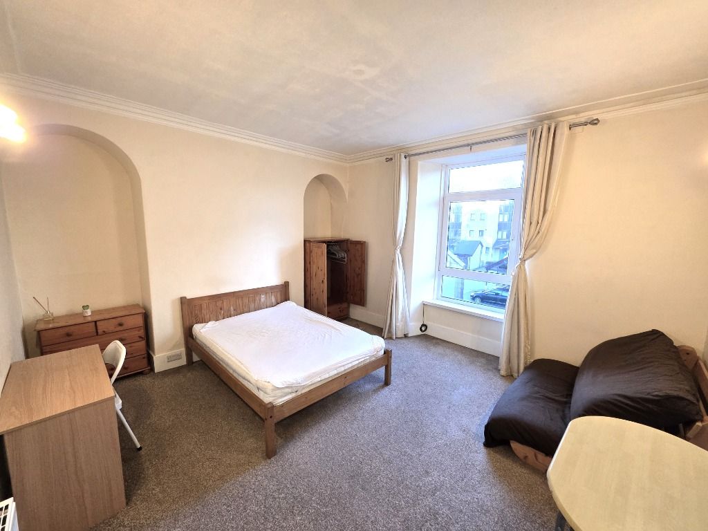 Property photo 1 of 7 Photo 1