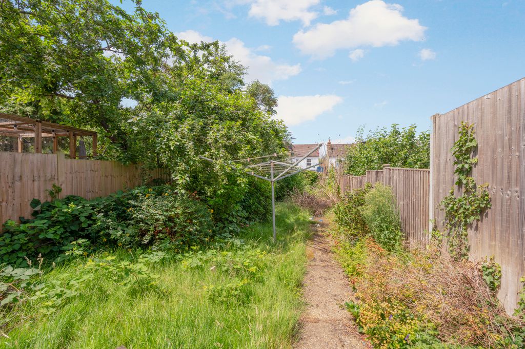 Property photo 2 of 4 Picture No. 04