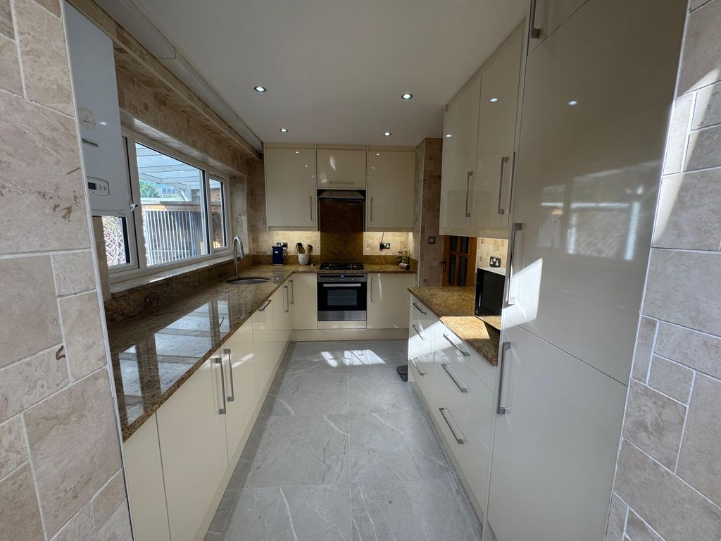 Property photo 2 of 26 Kitchen 3