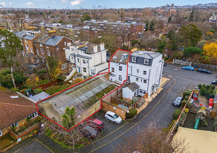 Property photo 3 of 13 Photo 3