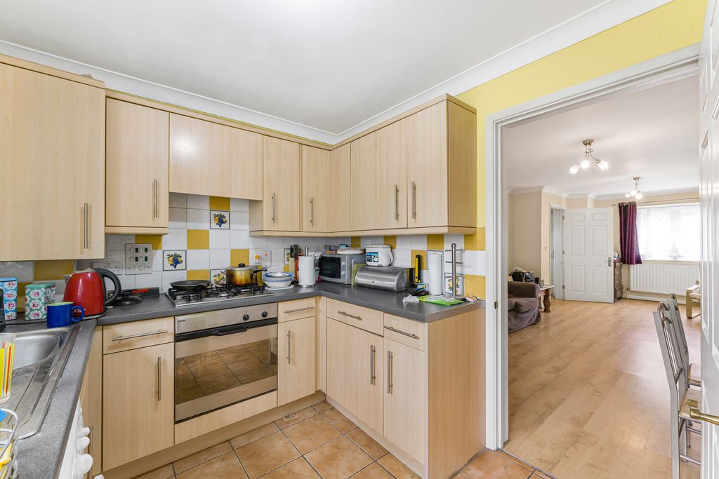Property photo 3 of 13 Kitchen