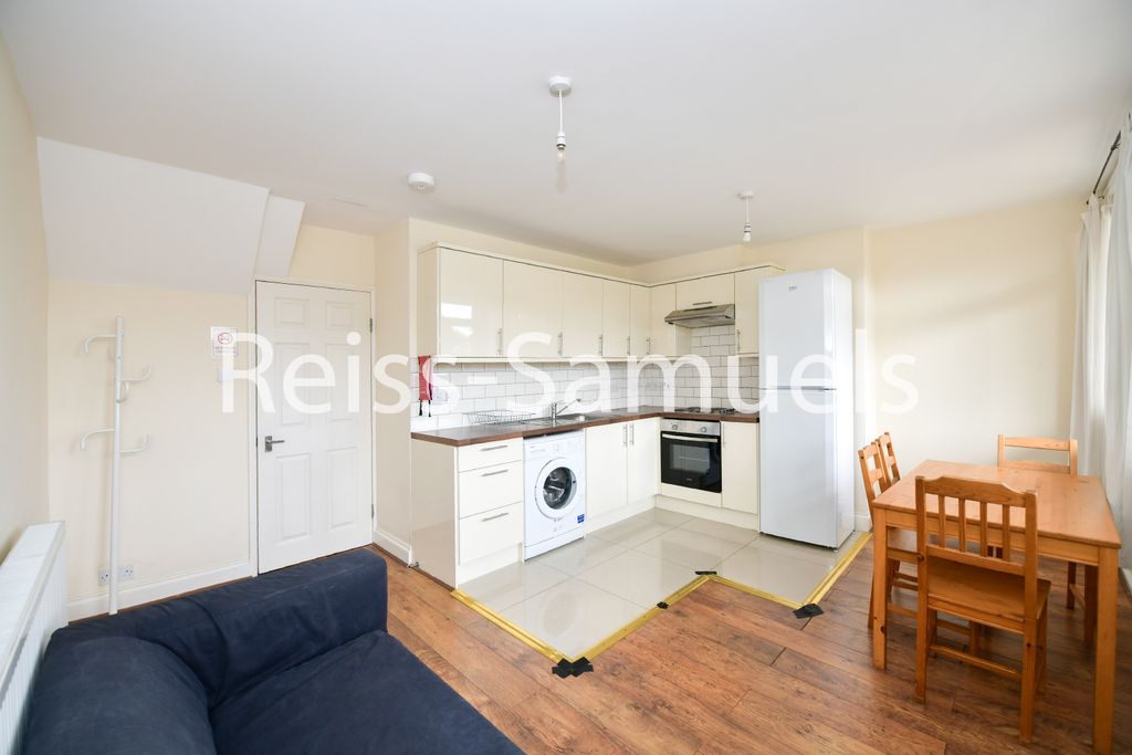 Property photo 3 of 28