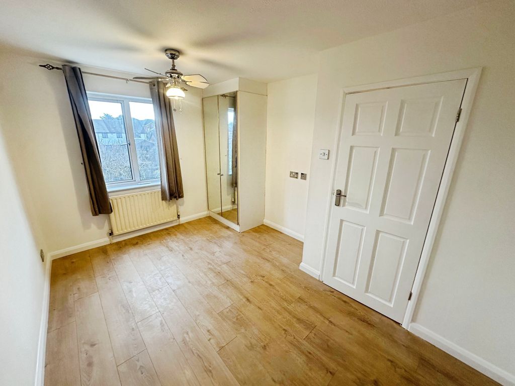 Property photo 2 of 11 Image