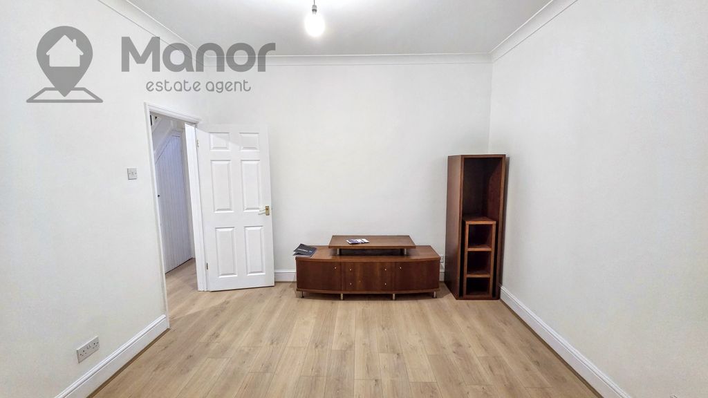 Property photo 2 of 18 20260112_170428