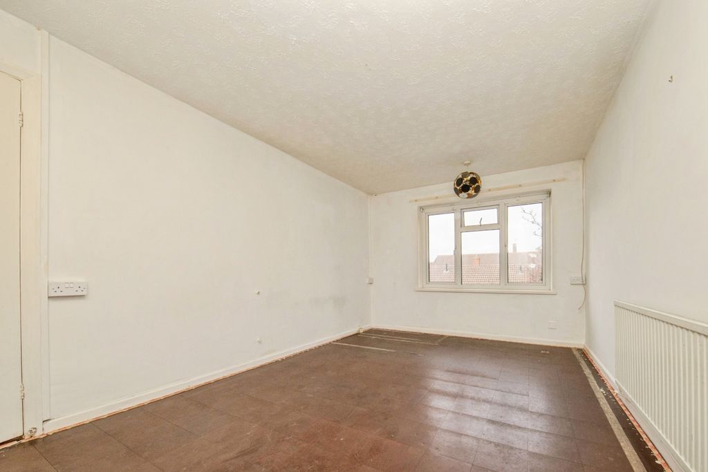 Property photo 3 of 11 Pbox-Img.Jpg