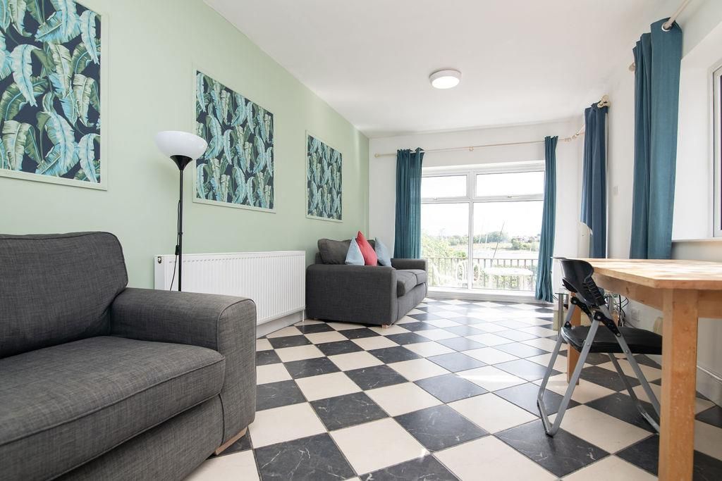 Property photo 3 of 48 Summerfieldcres-45.Jpg