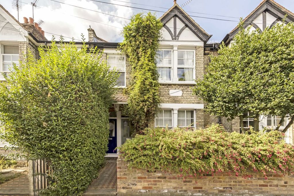 Property photo 1 of 5