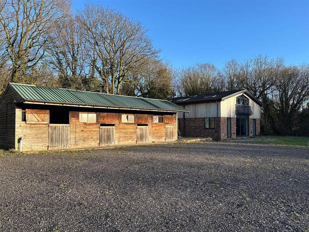 Property photo 1 of 51