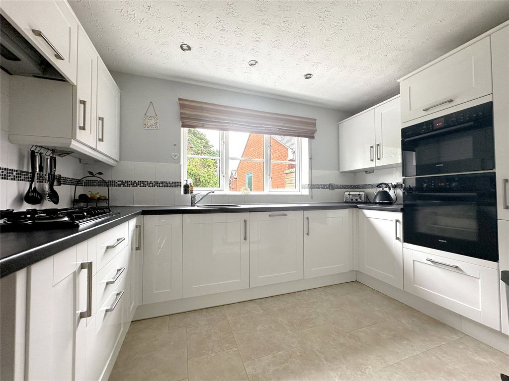 Property photo 2 of 15 Kitchen
