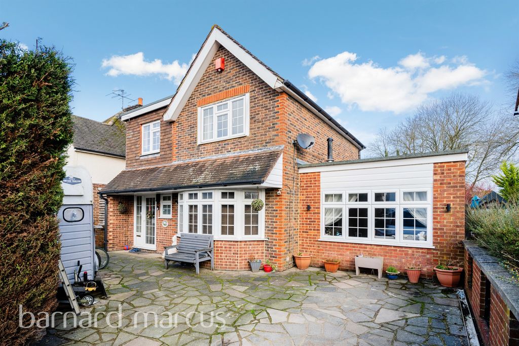 Property photo 1 of 17
