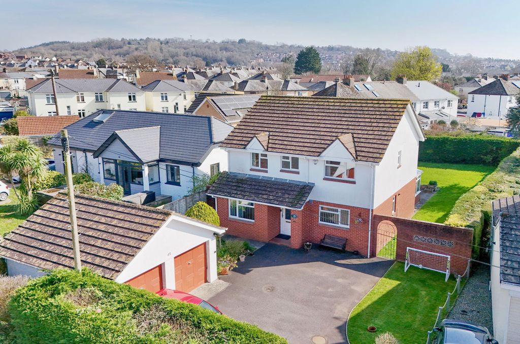 Property photo 1 of 26