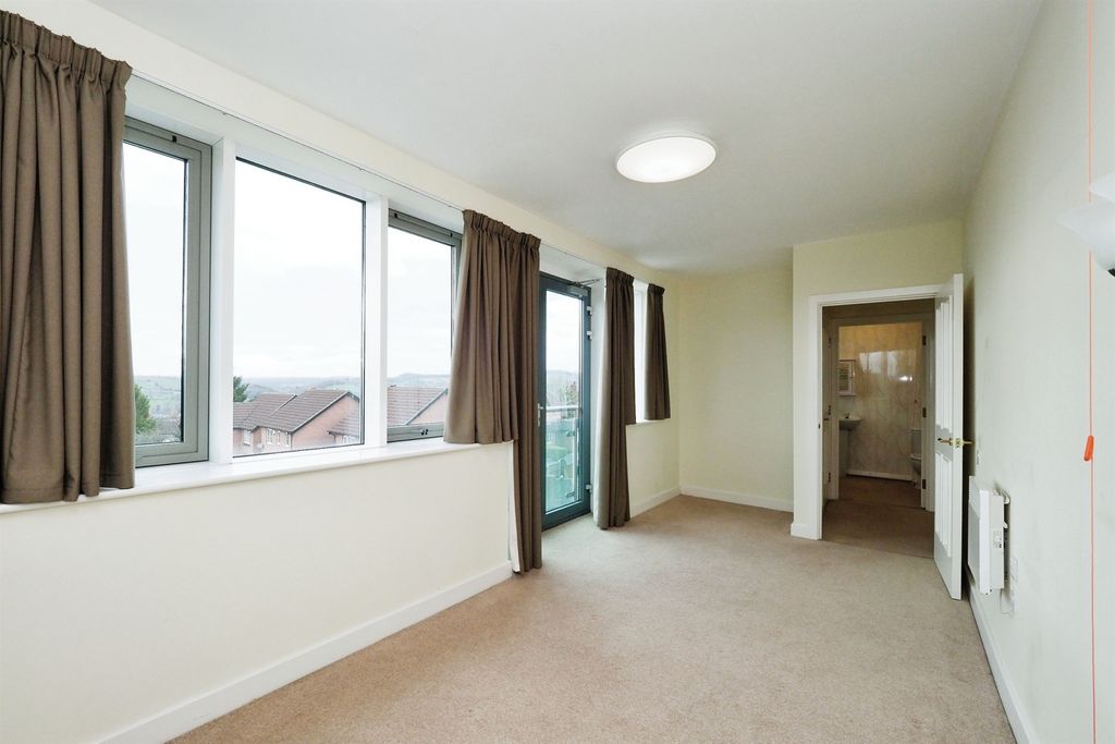 Property photo 2 of 18 View
