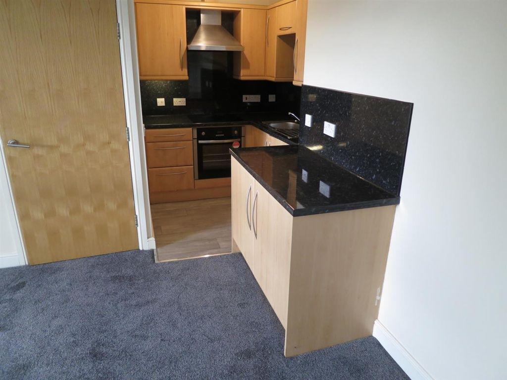 Property photo 3 of 11