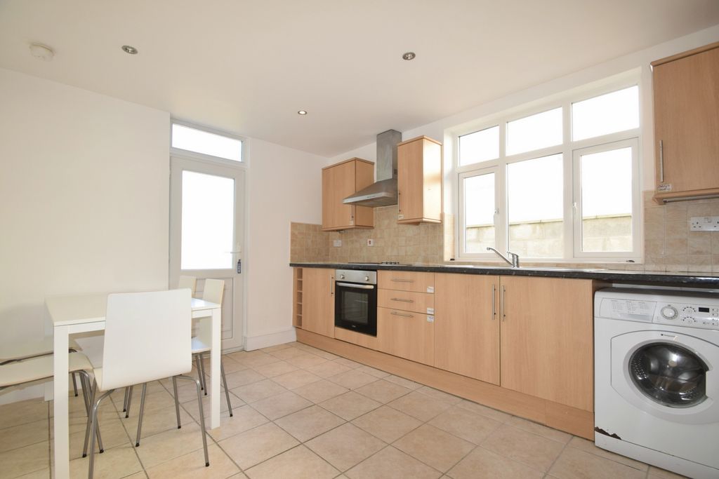 Property photo 2 of 13 Photo 11