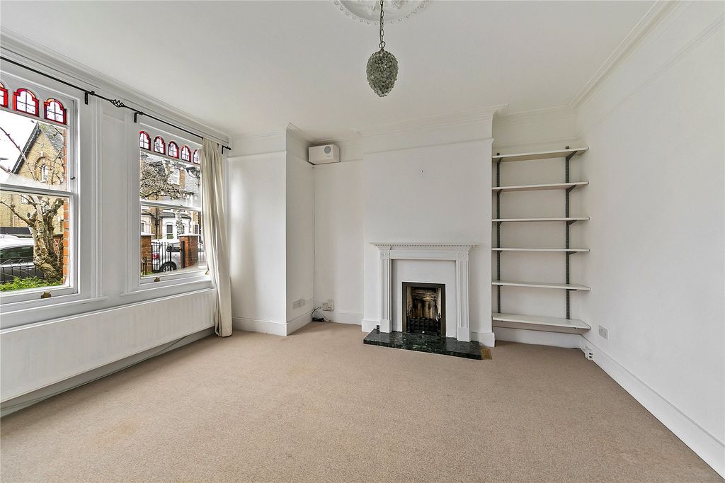 Property photo 3 of 13 Picture No. 17