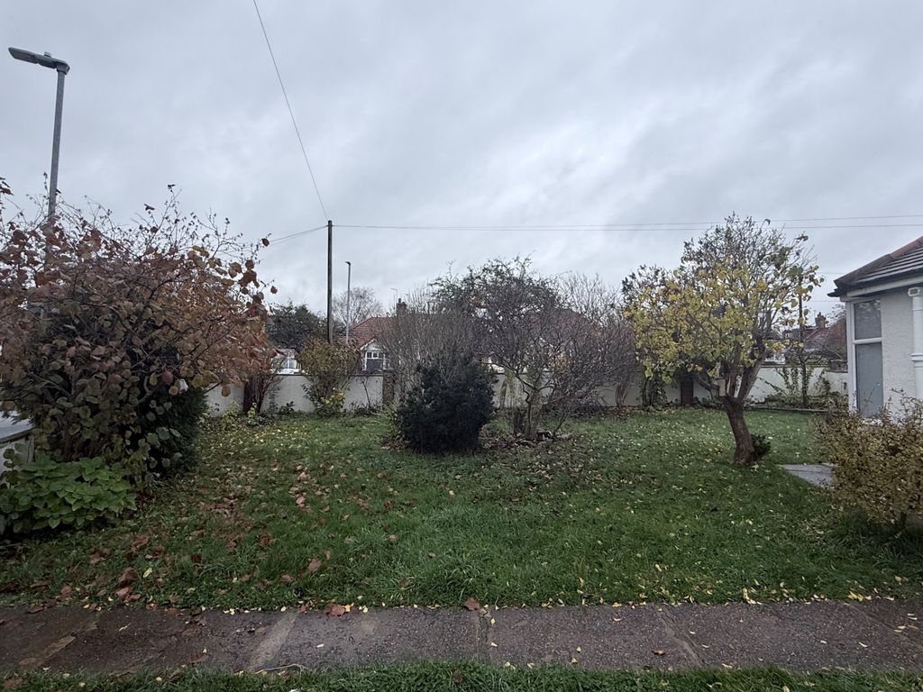 Property photo 3 of 5 Garden