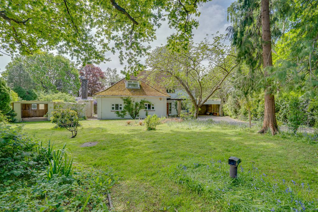 Property photo 1 of 18