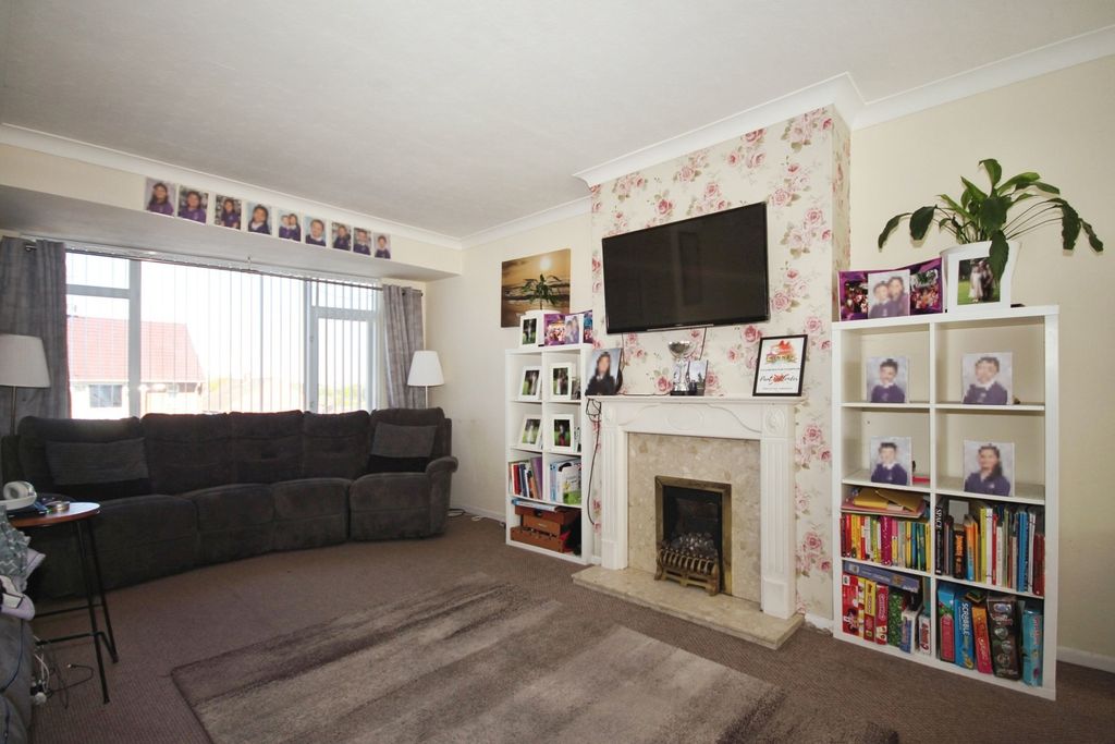 Property photo 2 of 16 Pbox-Img.Jpg